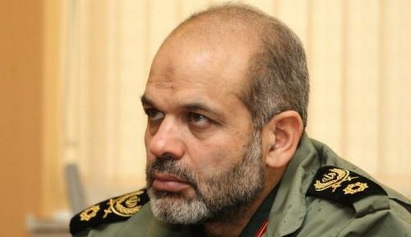 كربلاء.. وزير الدفاع الإيراني يجدد دعم بلاده للعراق
